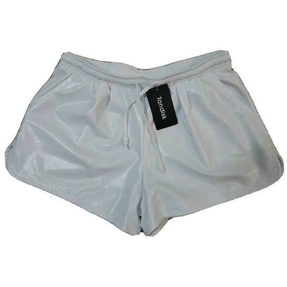 Tandisk~Woman Size L~White Yoga Hot Shorts Shiny Metallic Elastic Drawstring NEW - Picture 2 of 9